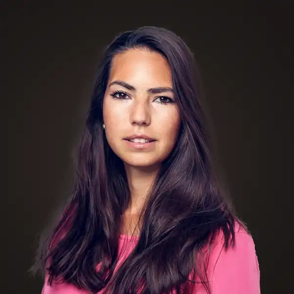 25 - Sarah Sefiane